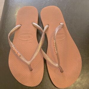 Women’s sandals